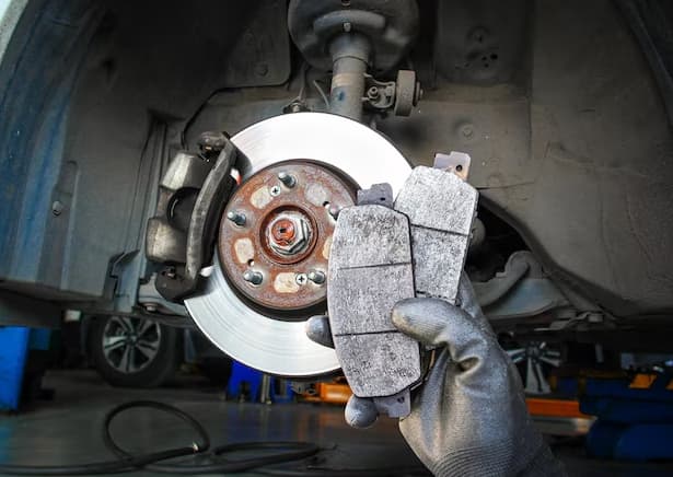 Car Brake Pad Repair and Replacement in Dubai – Affordable & Professional Service